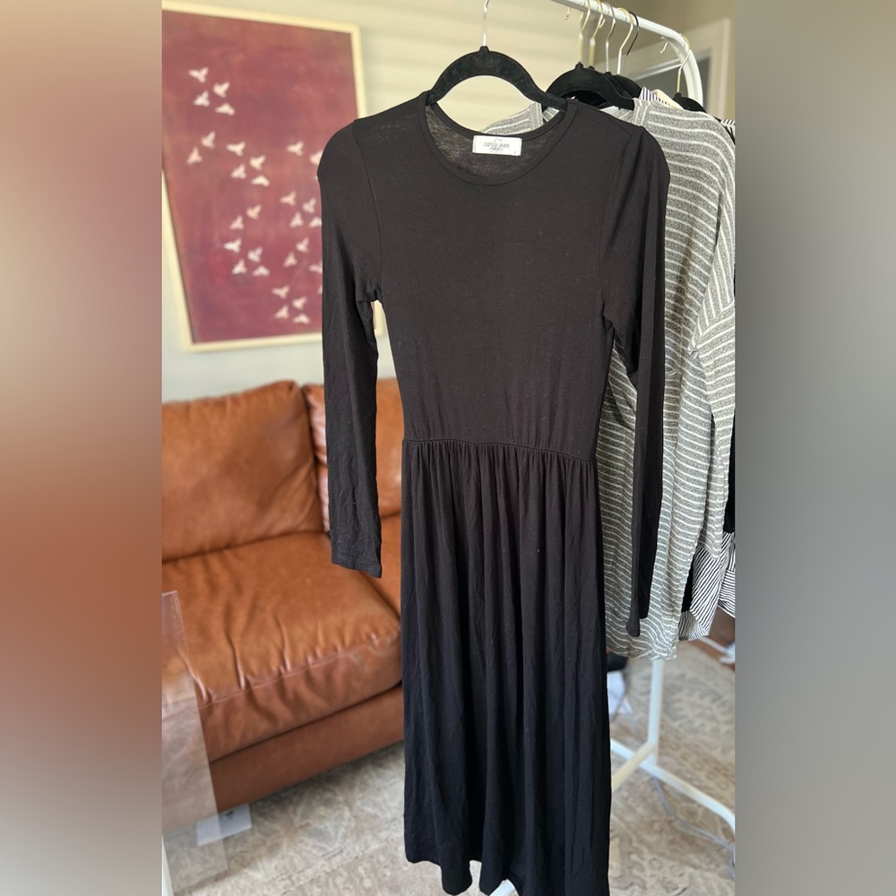 Carly Jean Los Angeles Black Long Sleeve Dress
